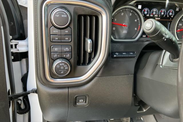 Photo of 2020 Iridescent Pearl Tricoat Chevrolet Silverado 3500