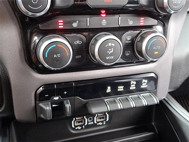 Photo of 2024 Billet Silver Metallic Clearcoat RAM 1500