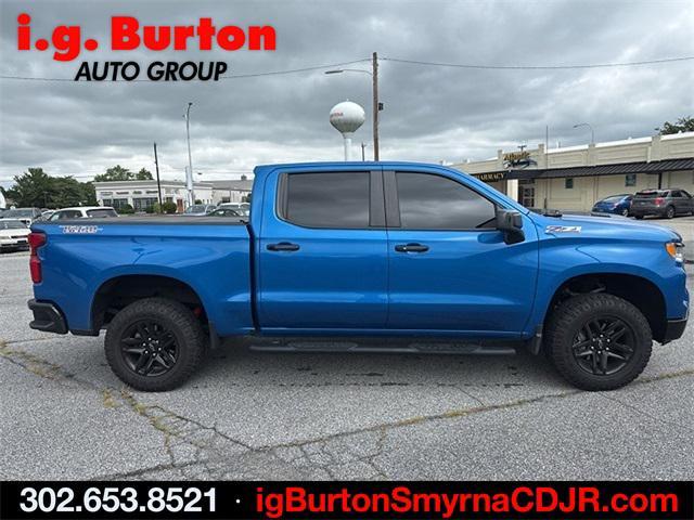 Photo of 2022 Blue Metallic Chevrolet Silverado 1500