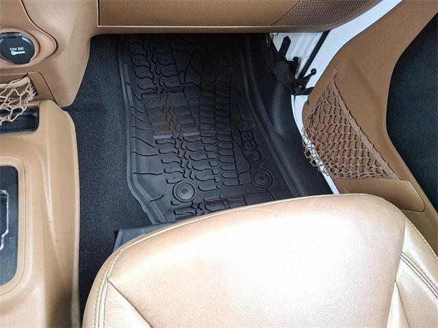 Photo of 2018 Bright White Clearcoat Jeep Wrangler JK Unlimited