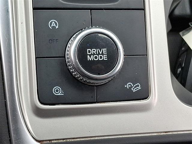 Photo of 2023 Gray Metallic Ford Explorer
