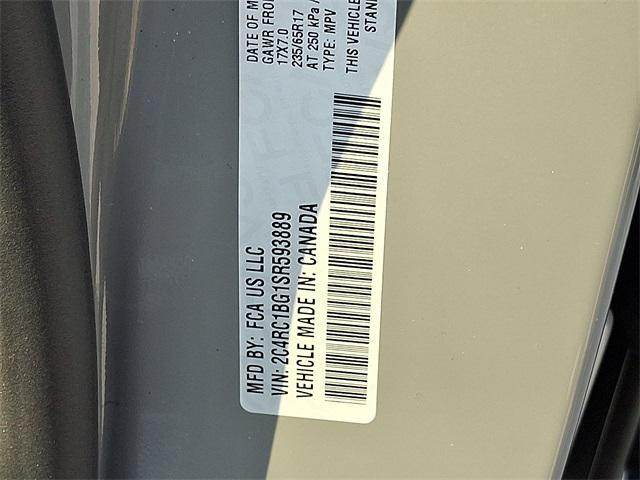 Photo of 2025 Ceramic Gray Clearcoat Chrysler Pacifica