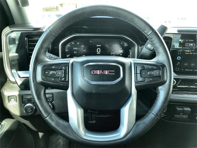 Photo of 2024 Summit White GMC Sierra 1500