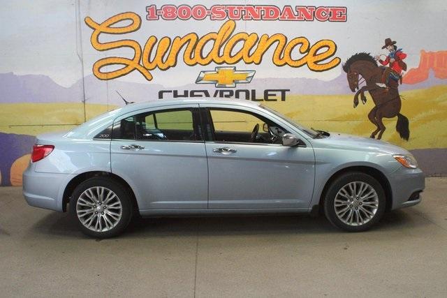 2012 Chrysler 200