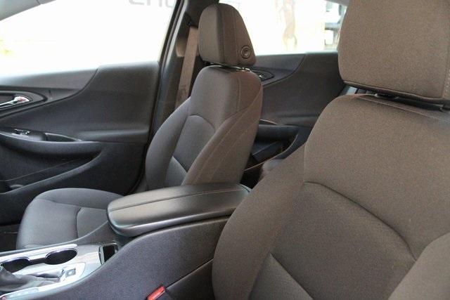 Photo of 2022 Summit White Chevrolet Malibu