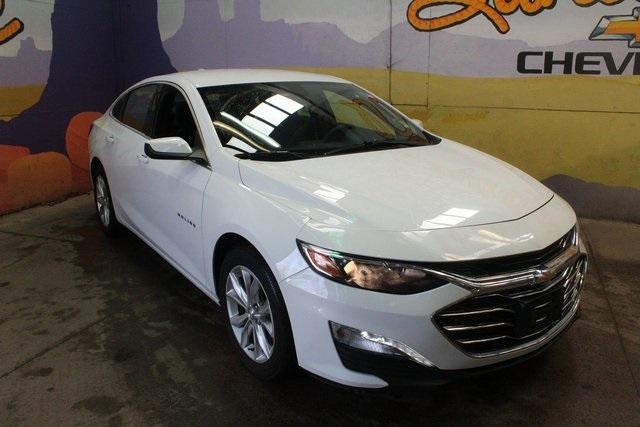 Photo of 2022 Summit White Chevrolet Malibu