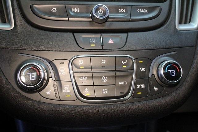 Photo of 2022 Summit White Chevrolet Malibu