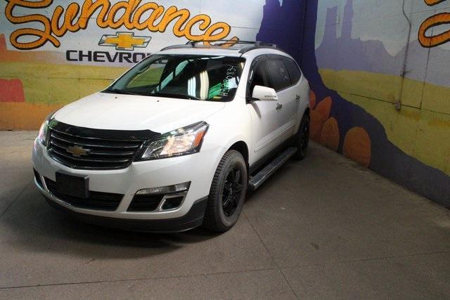 Photo of 2017 Iridescent Pearl Tricoat Chevrolet Traverse