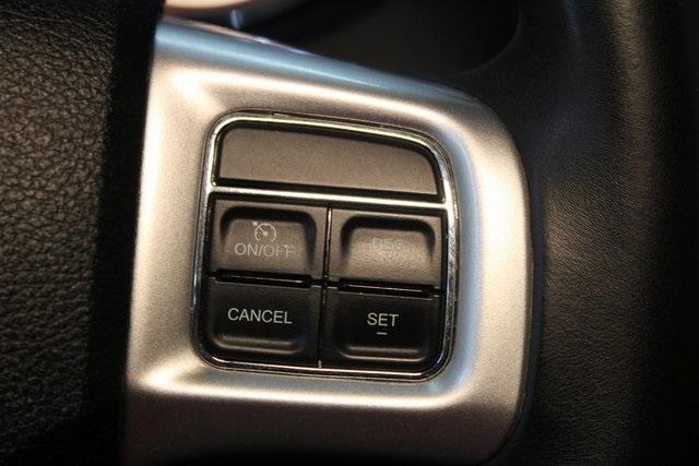 Photo of 2019 Brilliant Black Crystal Pearlcoat Dodge Grand Caravan