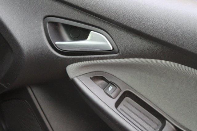 Photo of 2013 Tuxedo Black Ford Focus