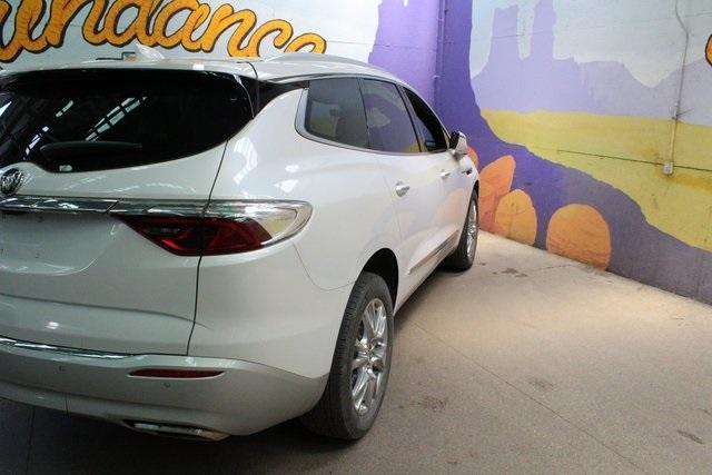 Photo of 2023 White Frost Tri-Coat Buick Enclave