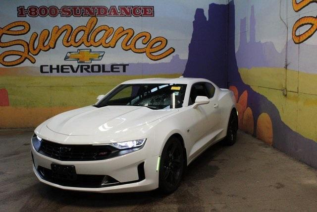 Photo of 2019 Summit White Chevrolet Camaro
