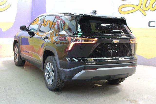 Photo of 2026 Mosaic Black Metallic Chevrolet Equinox