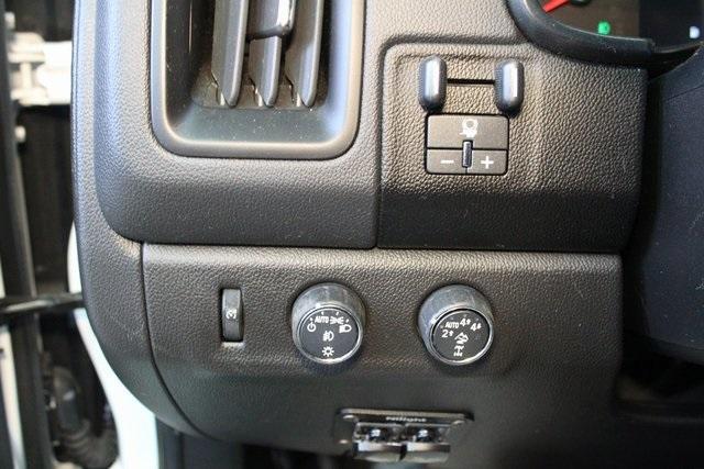 Photo of 2022 Summit White Chevrolet Colorado