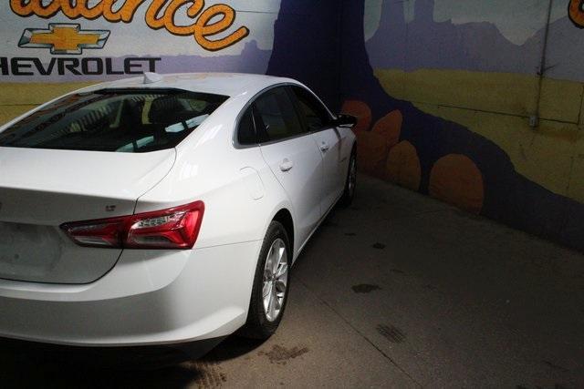 Photo of 2022 Summit White Chevrolet Malibu