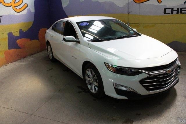 Photo of 2022 Summit White Chevrolet Malibu