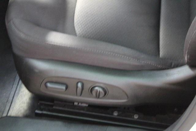 Photo of 2022 Summit White Chevrolet Malibu
