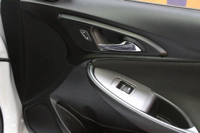 Photo of 2022 Summit White Chevrolet Malibu