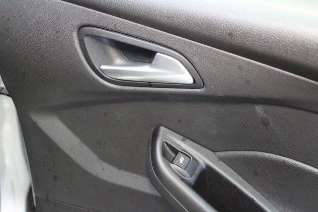 Photo of 2017 Ingot Silver Metallic Ford Focus