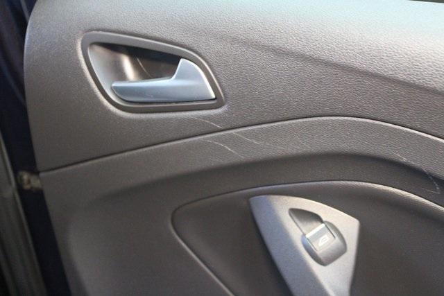Photo of 2016 Kona Blue Ford C-Max Hybrid