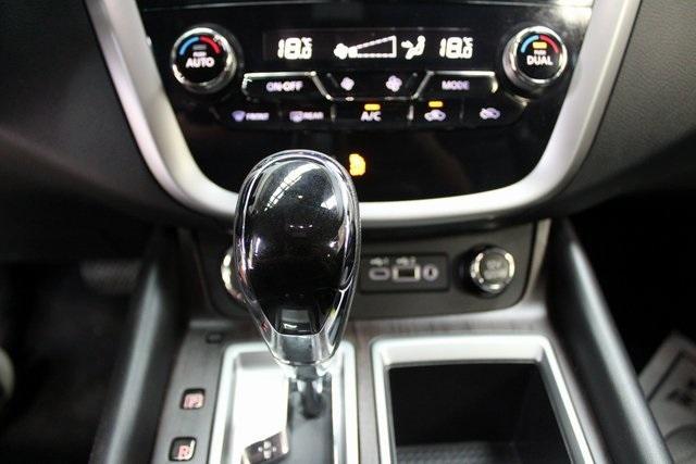 Photo of 2020 Pearl White Tri-Coat Nissan Murano