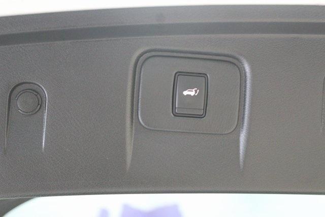 Photo of 2020 Pearl White Tri-Coat Nissan Murano