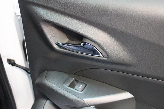 Photo of 2025 Summit White Chevrolet Trax