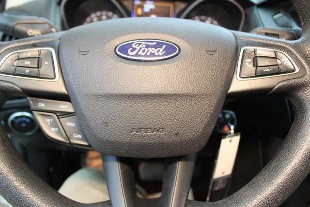 Photo of 2018 Oxford White Ford Focus