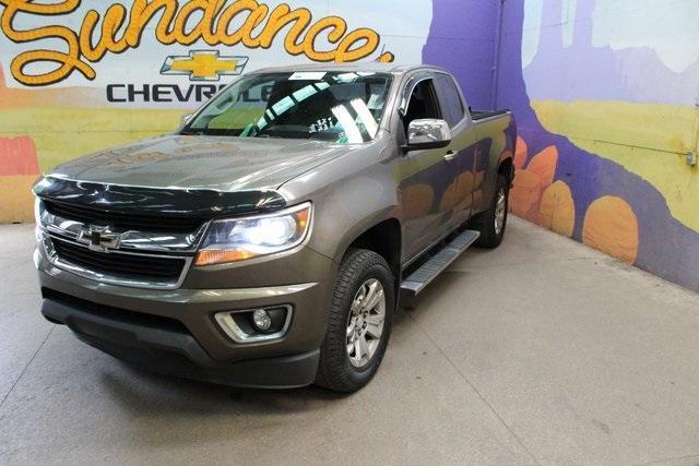 Photo of 2016 Brownstone Metallic Chevrolet Colorado