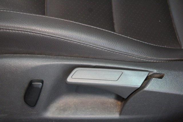 Photo of 2009 White Volkswagen Jetta