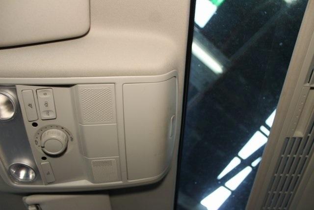 Photo of 2009 White Volkswagen Jetta