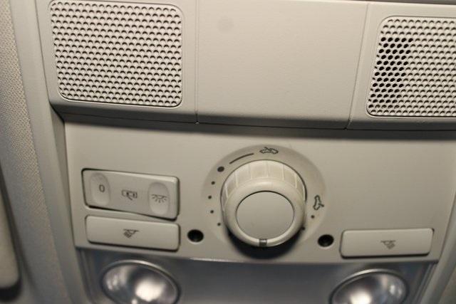 Photo of 2009 White Volkswagen Jetta