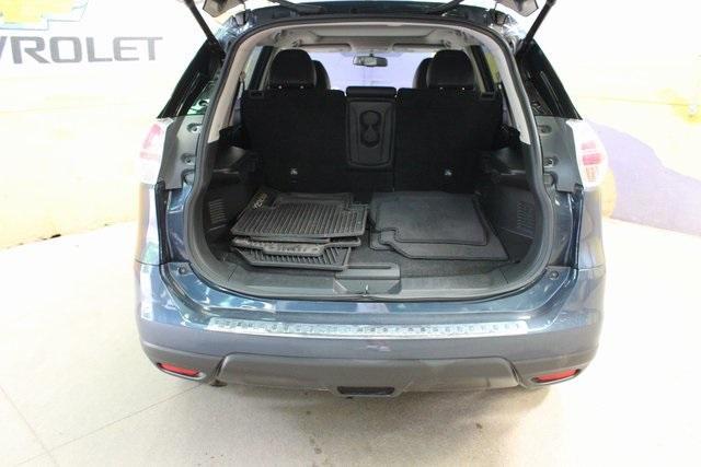 Photo of 2016 Arctic Blue Metallic Nissan Rogue