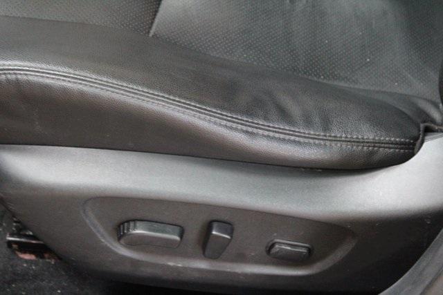 Photo of 2016 Arctic Blue Metallic Nissan Rogue