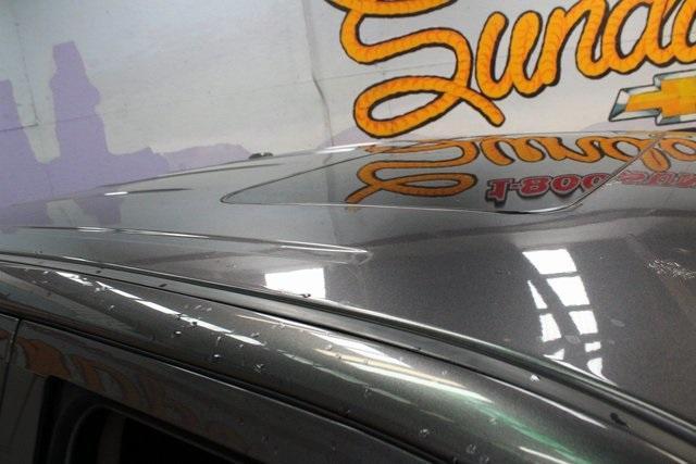 Photo of 2015 Granite Crystal Clearcoat Metallic RAM 1500