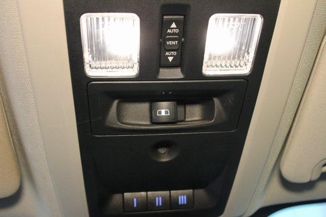 Photo of 2015 Granite Crystal Clearcoat Metallic RAM 1500
