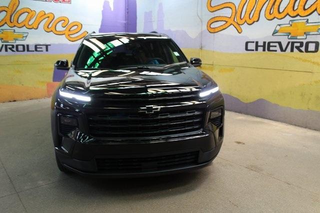 Photo of 2026 Mosaic Black Metallic Chevrolet Traverse