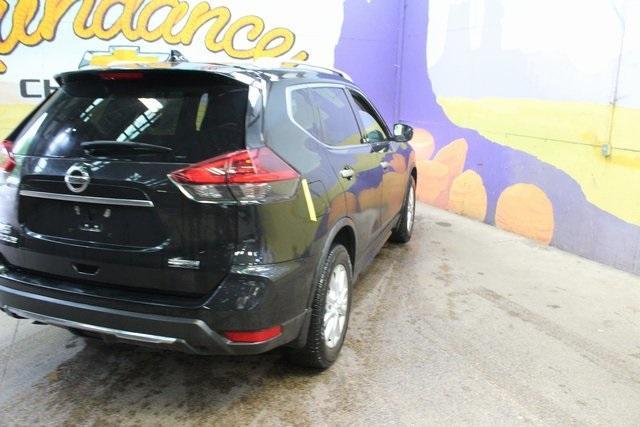 Photo of 2020 Magnetic Black Pearl Nissan Rogue