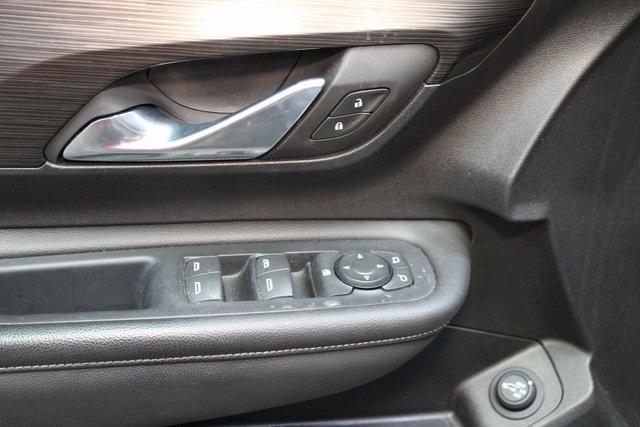 Photo of 2023 Summit White GMC Terrain