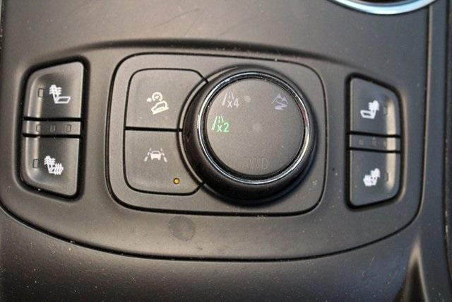 Photo of 2023 Summit White GMC Terrain
