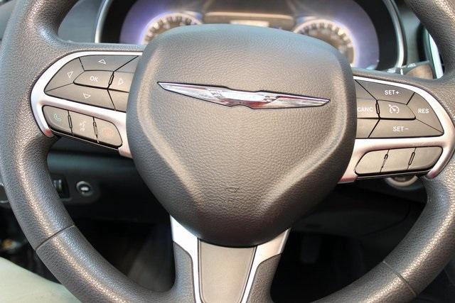 Photo of 2016 Gloss Black Chrysler 200