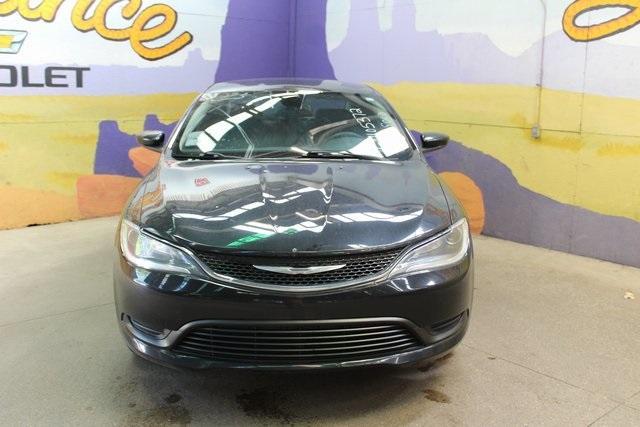 Photo of 2016 Gloss Black Chrysler 200