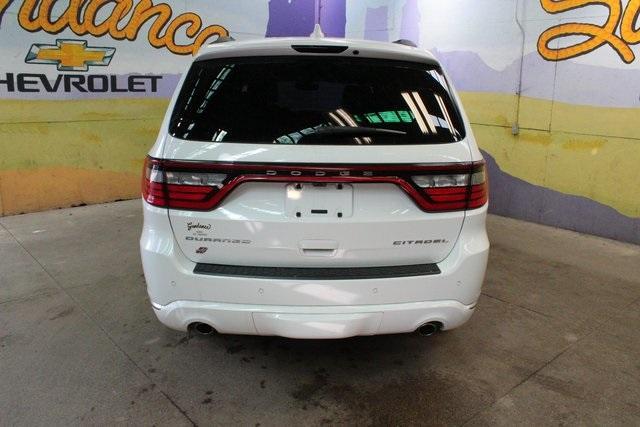 Photo of 2020 Ivory Tri Coat Pearl Dodge Durango