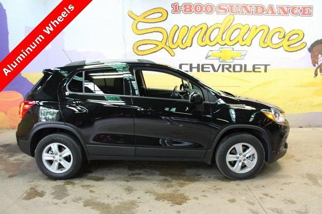 Photo of 2022 Mosaic Black Metallic Chevrolet Trax