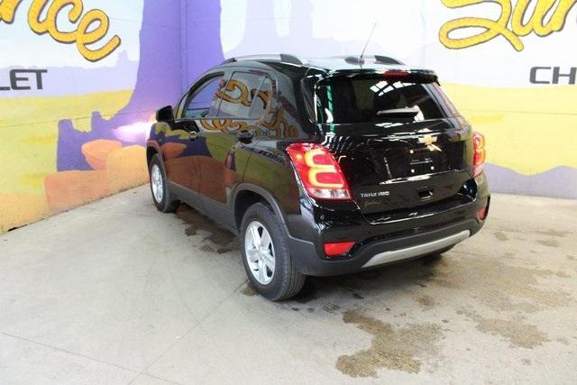 Photo of 2022 Mosaic Black Metallic Chevrolet Trax