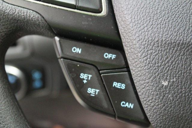 Photo of 2017 Oxford White Ford Focus