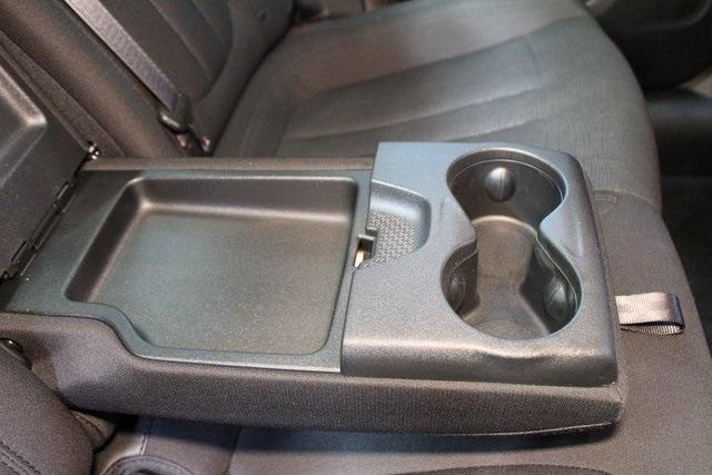 Photo of 2015 Billet Silver Metallic Clearcoat Chrysler 200