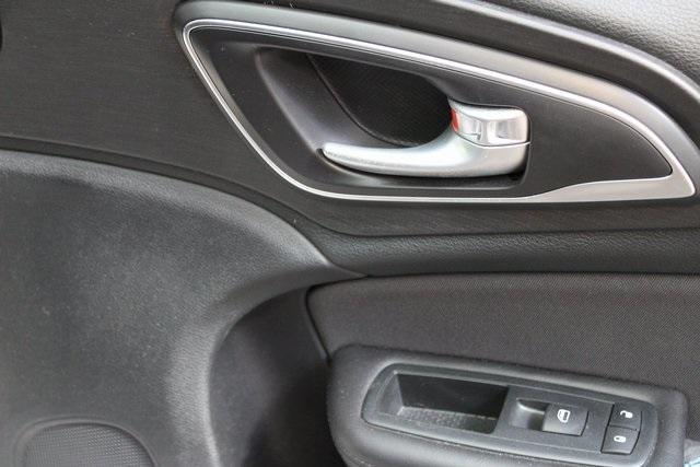 Photo of 2015 Billet Silver Metallic Clearcoat Chrysler 200