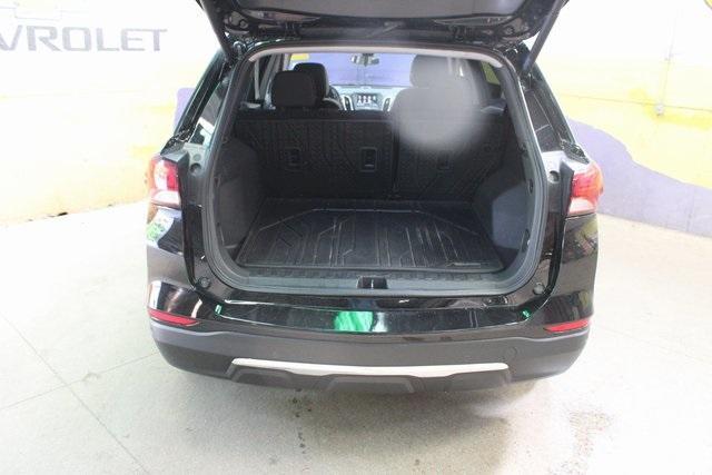 Photo of 2022 Mosaic Black Metallic Chevrolet Equinox