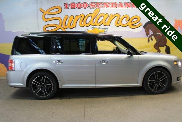 Photo of 2014 Ingot Silver Metallic Ford Flex
